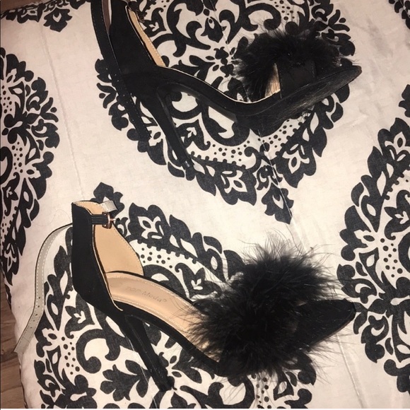 Fashion Nova Shoes - Fluffy heels 😍😇